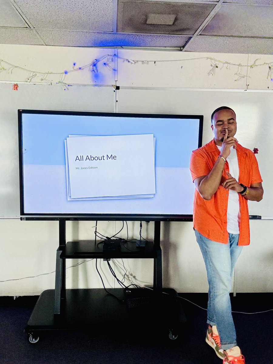 thequanjones's tweet image. optimism. 

#fdos #year5 #toty #blackeducators