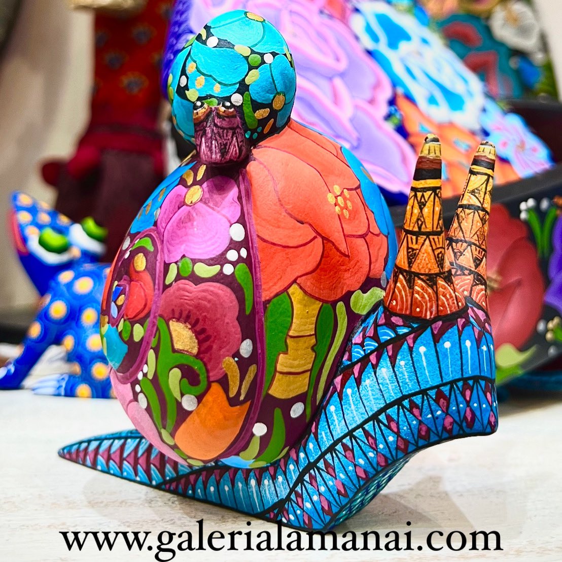GaleriaLamanai's tweet photo. Flores del Istmo de Tehuantepec que decoran un alebrije.
Magia y colores de México.
https://t.co/aPi4v6iFPx
Lamanai XS 

#alebrijes #istmo #colores #mexicolindo #marbella #oneofakind #handmade #colors #snail https://t.co/7uaEXknpEE