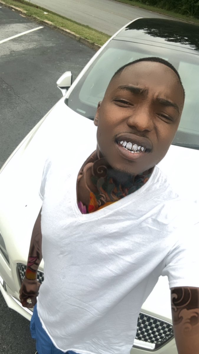 Pr3ttyMr's tweet image. Fine ass melanin coming across your timeline #birthdaytomorrow #grills #flboy #barb #LeoSeason