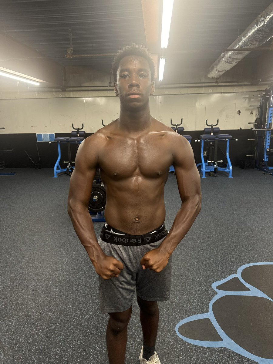 calebcarson_'s tweet photo. Living in the weight room 💪🏾 #millK @RecruitGeorgia @JoyWildcats @CoachECarson @DAWGHZERECRUITS @One11Recruiting https://t.co/kzYfRRZRSH