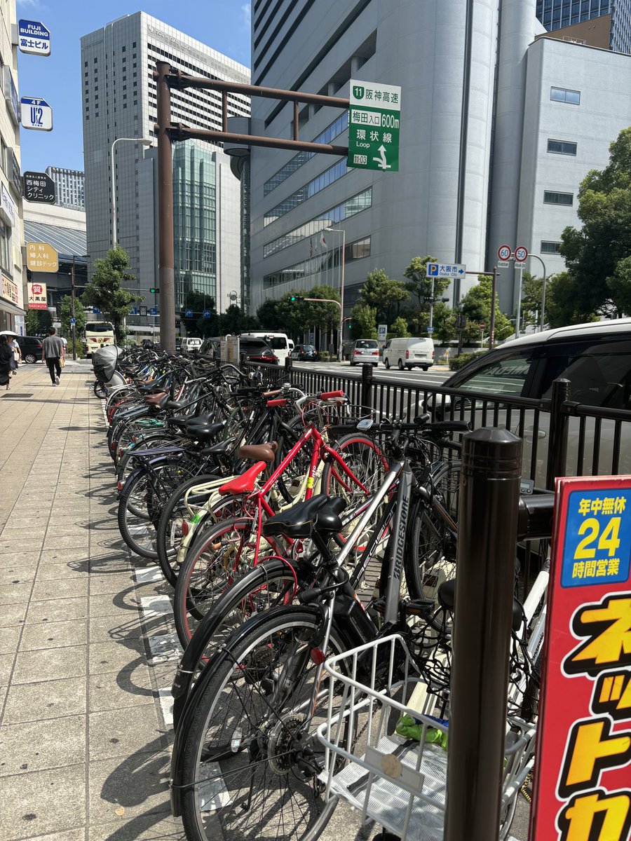 bashu119's tweet image. 7回目のヒゲの永久脱毛終了。
前回、史上1番痛かったのだが、それを上回る痛さだった。
今日はおカッパ風の頭の人だった。
2ヶ月で生え始めるから早くつるんになって欲しい。
にしても今日も暑い。

#メンズリゼ