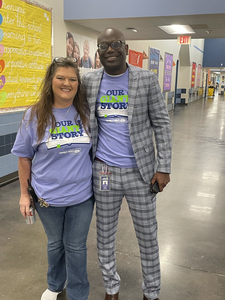 IAMGOSPEL_1GOD's tweet photo. #BowieElem #💯% NoExcuses #Greatfirstday #Bearwitness #ourGIANTstory https://t.co/k8OTJX0E0S