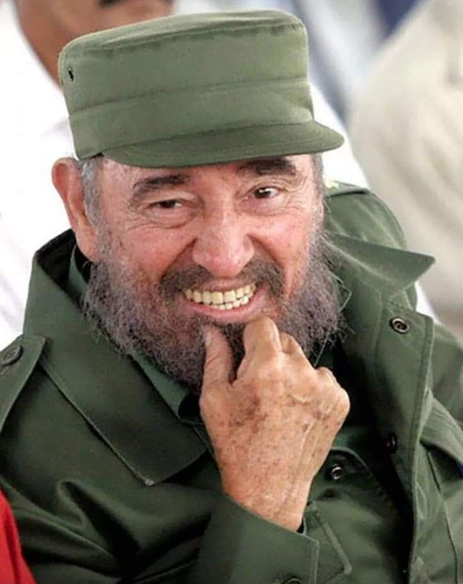 #13Agosto #Cumpleaños98 
#Fidel #FidelPorSiempre ❤
¡Gracias × todo Comandante!