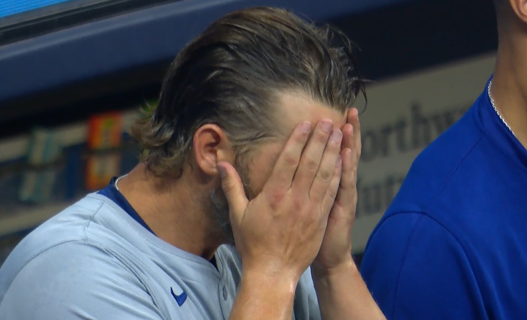 ChadMoriyama's tweet photo. When Joe Kelly relieves you: https://t.co/rxn8Rdr0yx