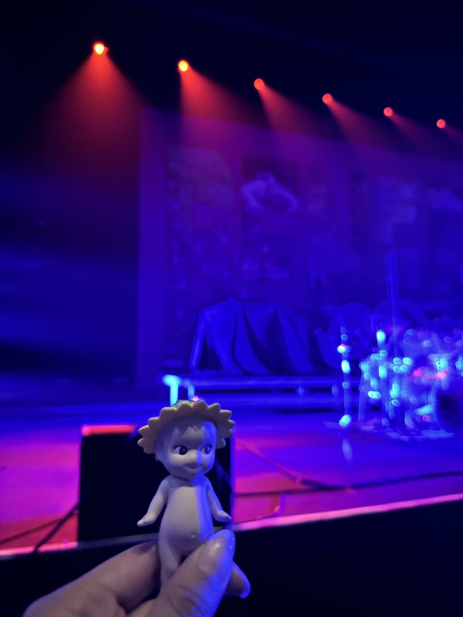 braeden0127's tweet photo. baby’s first wallows show https://t.co/C2jJ5OFCRL