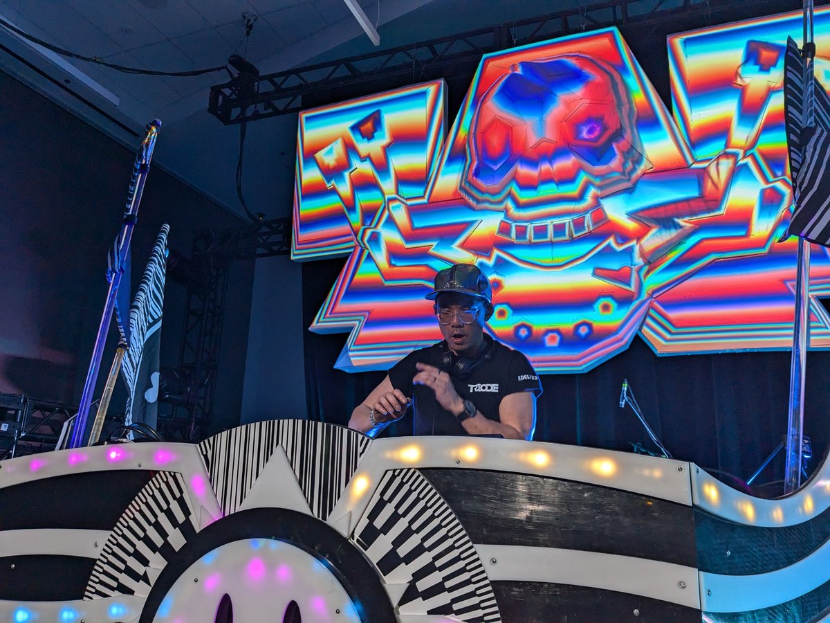 defcon_music's tweet image. It&apos;s the mighty @triodeofficial ! Thank you so much for all your tunes and all your help! Please check out their twitch stream: twitch.tv/triodeofficial! #defcon #defcon32