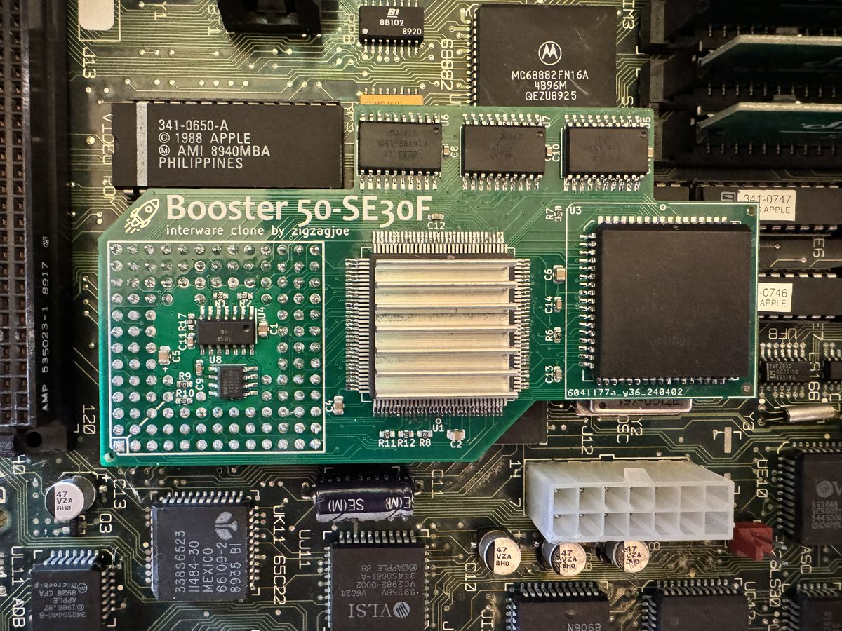 Also installed an Interware Booster clone (50-SE30F by zigzagjoe) in my SE/30. Provides a 50MHz CPU and FPU; just remove the existing CPU and plug it in, no drivers needed. #applese30