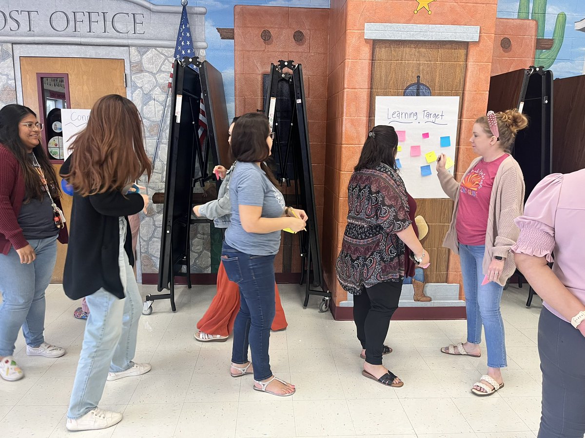 Great day of learning on teachers’ first day back! <a href="/Lmendez_01/">Lisa Mendez</a> <a href="/NISDCarson/">Carson Elementary</a> #CarsonShinesBright