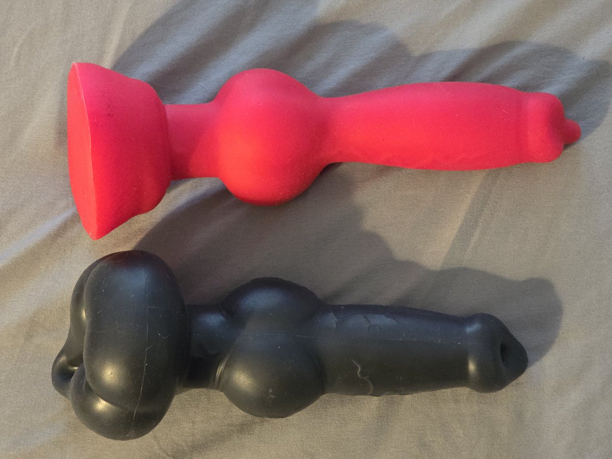 Wow! I am super impressed with the insight and detail in this review of the puffy  cookie with shaft! If you're interested in this toy, check this out! And  don't be afraid