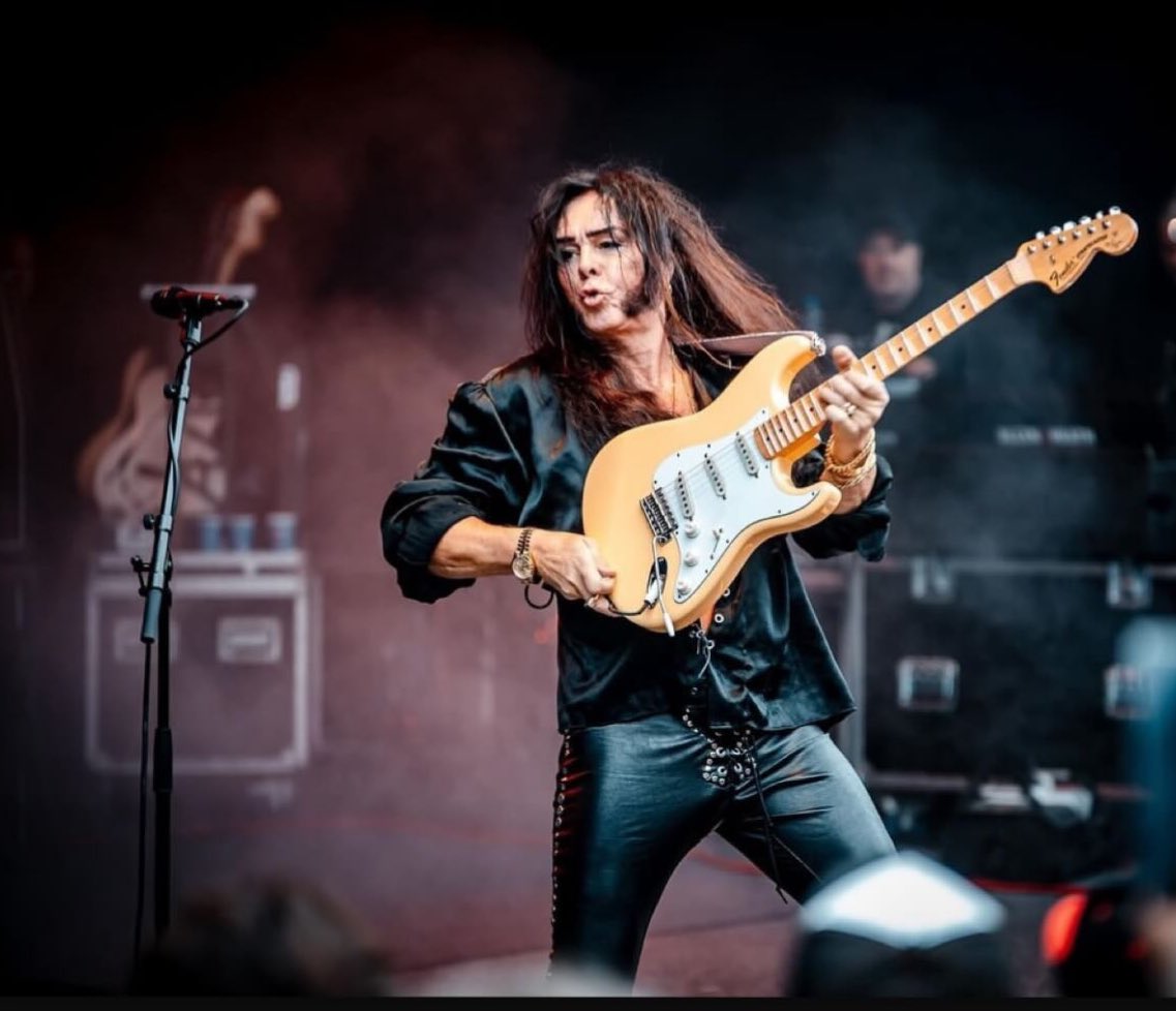 OfficialYJM's tweet photo. This is for anyone that’s having a hard time today. Don’t worry about it. All you need to do is pick up that guitar or put on that music and just let it go and move on. You live for today for you 🎸💪🏻 https://t.co/oIqEtH42BL