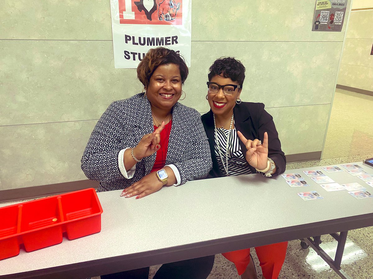 Plummer Elementary School (@plummer_strong) on Twitter photo Plummer Scholars Are Back And Ready To Learn!! ๐๐ค๐ฝ๐#CHISDDAY1 #CHISDOWNITPLE <a href="/TrevenaNelson/">iLead</a> <a href="/MeloAgenda/">Melonie German M.Ed</a> <a href="/DericaTurner/">Derica L. Turner, M.Ed.</a> <a href="/cedarhillisd/">Cedar Hill ISD</a> Plummer Scholars Are Back And Ready To Learn!! ๐๐ค๐ฝ๐#CHISDDAY1 #CHISDOWNITPLE <a href="/TrevenaNelson/">iLead</a> <a href="/MeloAgenda/">Melonie German M.Ed</a> <a href="/DericaTurner/">Derica L. Turner, M.Ed.</a> <a href="/cedarhillisd/">Cedar Hill ISD</a>
