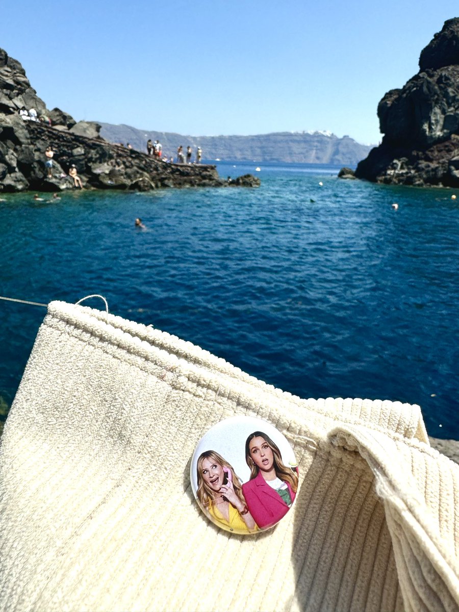 CalzonaForever4's tweet image. Even in Greece, we can’t miss an episode of #CallItWhatItIs 💗📞@camilluddington @JessicaCapshaw