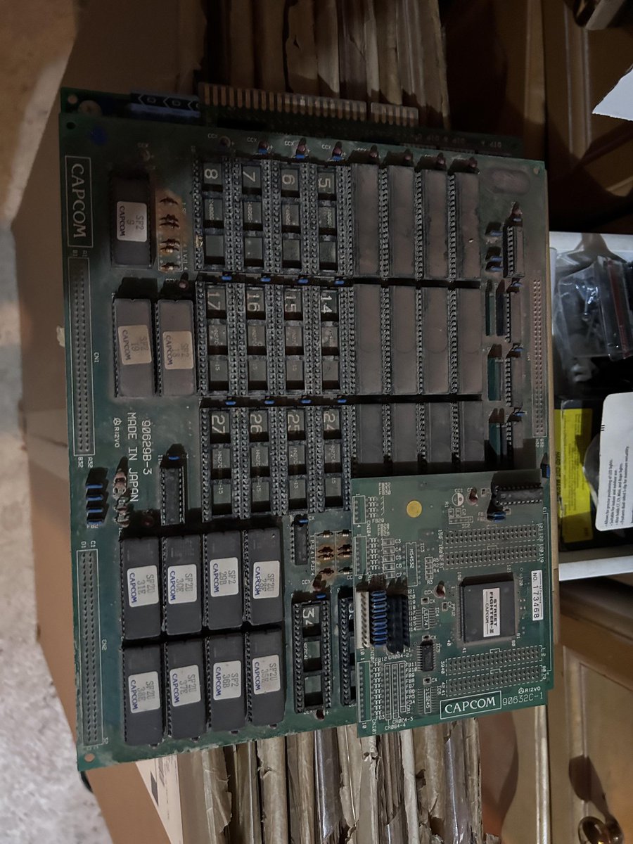 Ever fix a game with toilet bowl cleaner?  It restores corroded sockets! 
#Capcom #SFII  #arcaderepair #arcade #coinop #retrogames
youtube.com/shorts/nTGD61F…