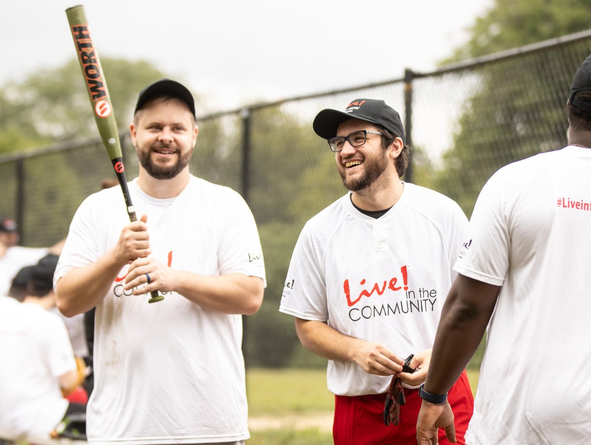 LiveCasinoPHL's tweet photo. Last week, Live! Casino &amp; Hotel Philadelphia joined councilmember Isaiah Thomas and other area businesses to participate in the Thomas &amp; Woods Foundation annual softball tournament - held to benefit underserved youth in Philadelphia communities.

#LiveintheCommunity https://t.co/1JKxDWJpMm