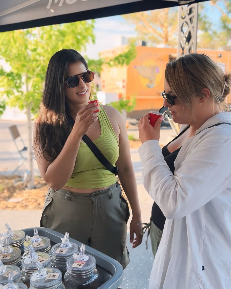 BoozeBrosShine's tweet photo. Friends don’t let friends do shots alone.
Grab your bestie and head to @capstonenightmarket. We promise it will be a good time.
#markettime #grabashot #grabafriend #shinetime #shots #shinefordays #boozebrothers #reddeer #ab https://t.co/qGAs2q4Jxv