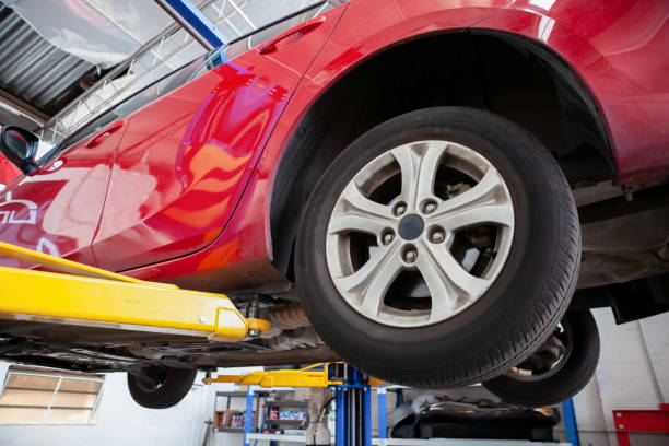 lasnier_s's tweet image. Understanding the role of frame alignment in collision repair is crucial. A misaligned frame can affect your car&apos;s handling and safety. #AutoRepairKnowledge #FrameAlignment