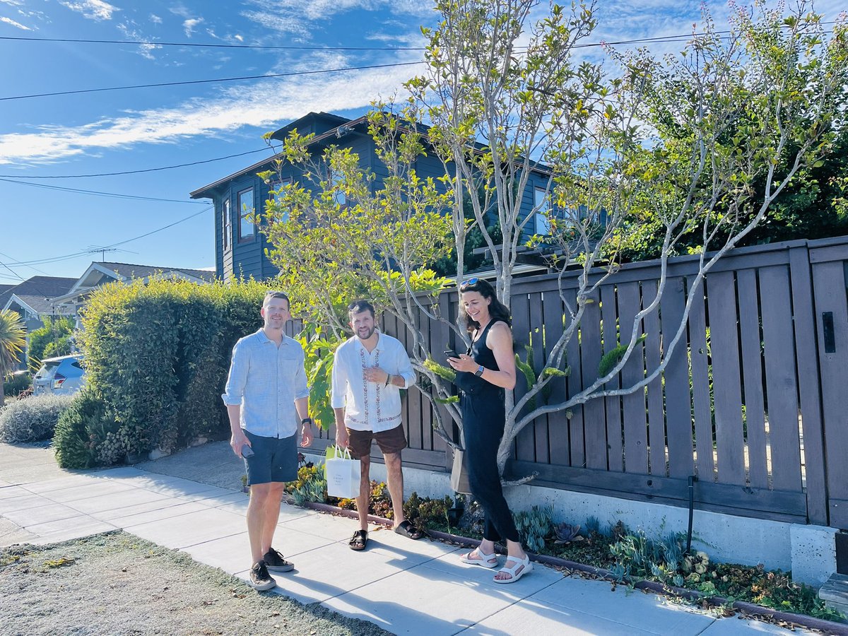 designstudioPM's tweet photo. best coast time with best folks 💙 https://t.co/qD8kVTkIjh