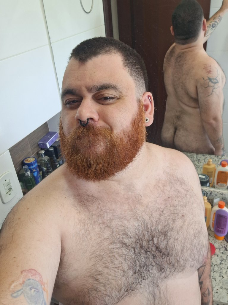 Cortei o cabelo e a barba, gostaram? 👀 haha