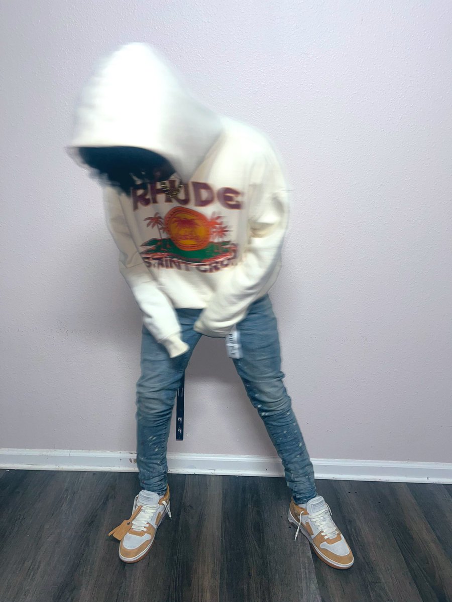 two5ivesoon's tweet image. cbfw #lastfirstday