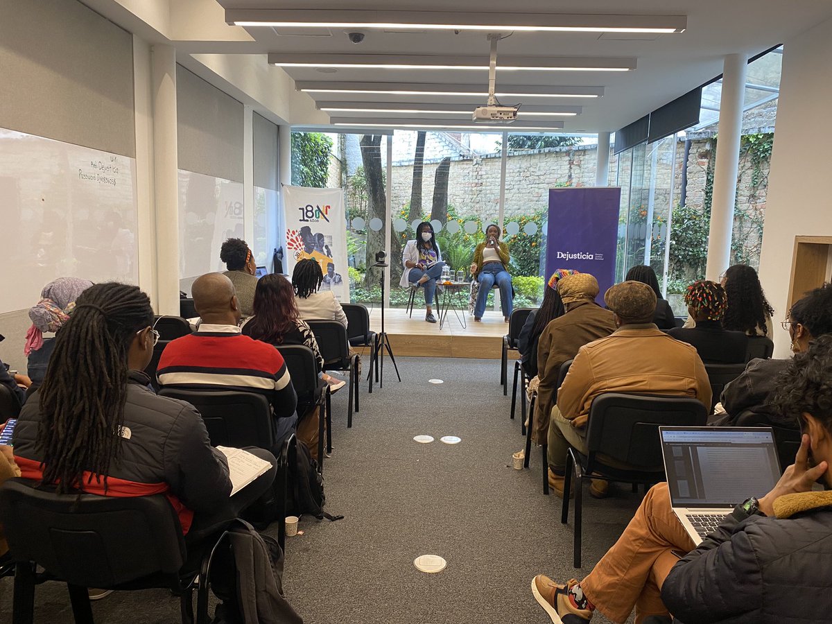 #AHORA | 🔔 estamos escuchando a #QuinndyAkeju conversar sobre #activismodigitalantirracista. Les invitamos a seguir la transmisión en Facebook, Instagram y LinkedIn.