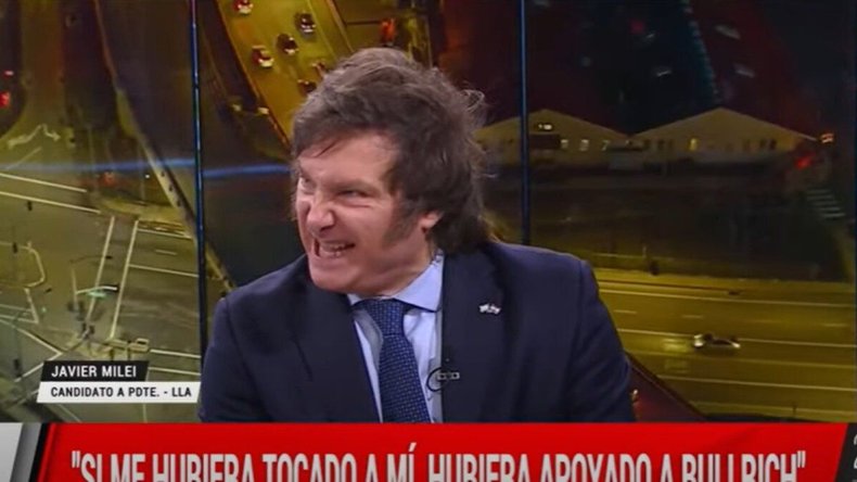 Tamus20's tweet photo. Me lo imagino poniendo esta cara mientras escribia https://t.co/I6LedSPoxX