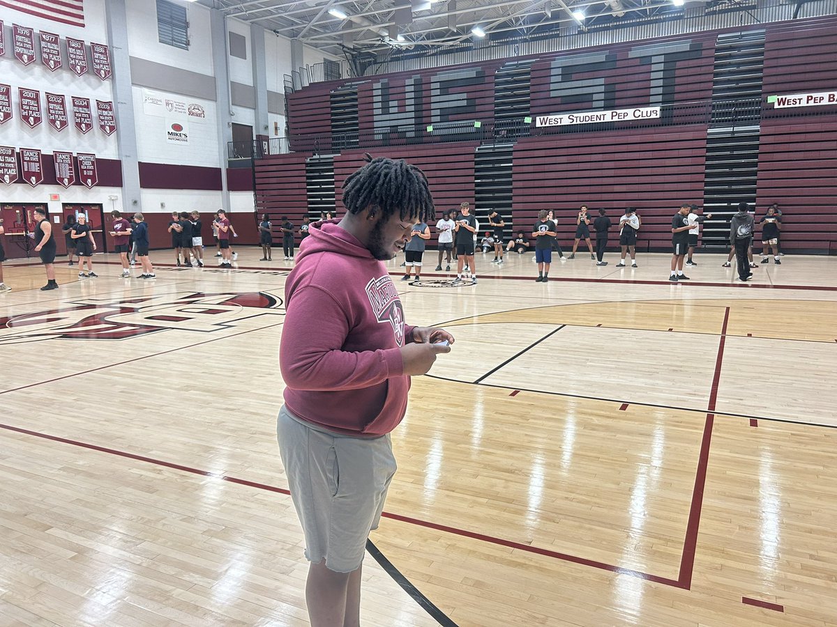 First time doing baseline testing with <a href="/SwayMedical/">Sway Medical</a> and my partner in crime <a href="/keli_atc/">Keli Keener</a>.  Having done other forms of baseline testing ;this is by far the best. <a href="/BWestFootball/">Maroons Football</a> were great test subjects Thanks to <a href="/SSMHealthSM/">SSM Health Sports Medicine</a> for providing such a great 🔨 for us to use <a href="/BWestAthletics/">BW Athletics</a>