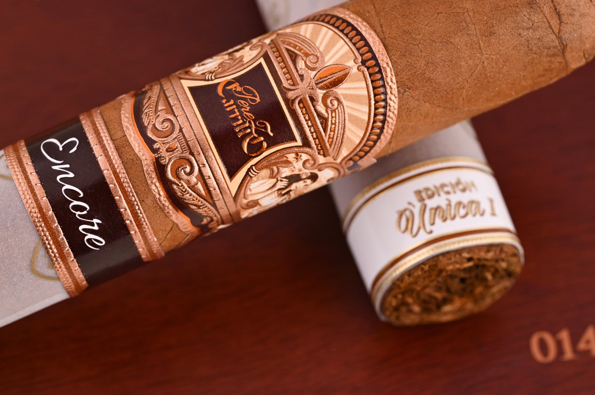 cabinettb's tweet photo. NEW @EPCarrillo Encore Edición Única 🇳🇮🇩🇴 Descubre una nueva experiencia, esta creación con capa nicaragüense de tono claro que envuelve una mezcla excepcional de tabacos nicaragüenses y dominicanos.
#CabinetTabacoBoutique #Cigars #Cigar #SmokersRD #CigarAficionado https://t.co/YbQuLwIupW