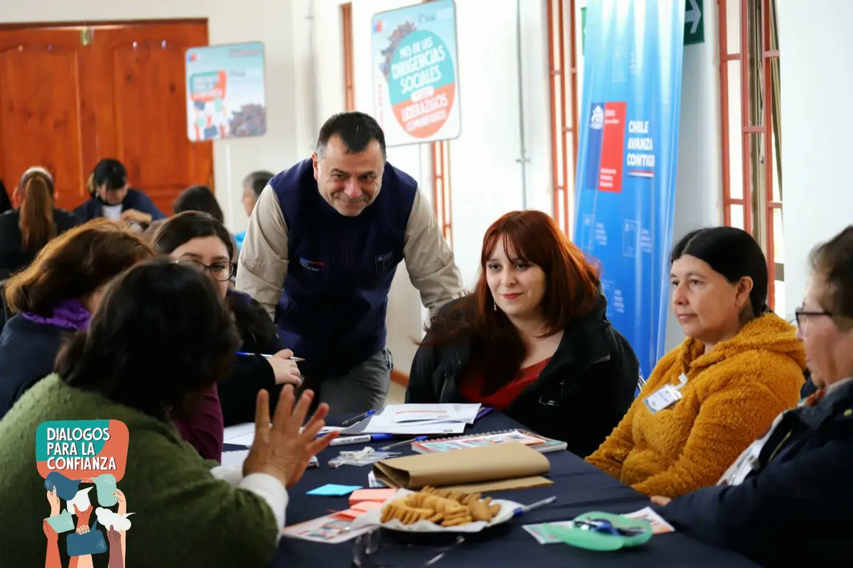 ServiuNuble's tweet photo. 📍En la sede "El Tablón" de #Quirihue se desarrolló el diálogo provincia de Itata, enmarcado en el Mes de Las Dirigencias y Liderazgos Comunitarios. Director @RobertoGM_ destacó estas jornadas @Minvu y articuladas en 4 temas: educación, ética y probidad, democracia y seguridad. https://t.co/JsSja12n7r