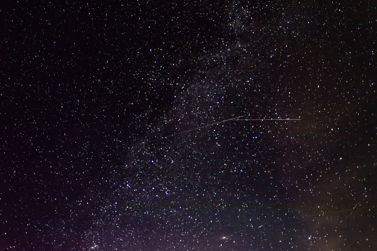 McKeyPL's tweet photo. Fast photos from falling star tonight. Looks very nice! https://t.co/Klt71hc4t7