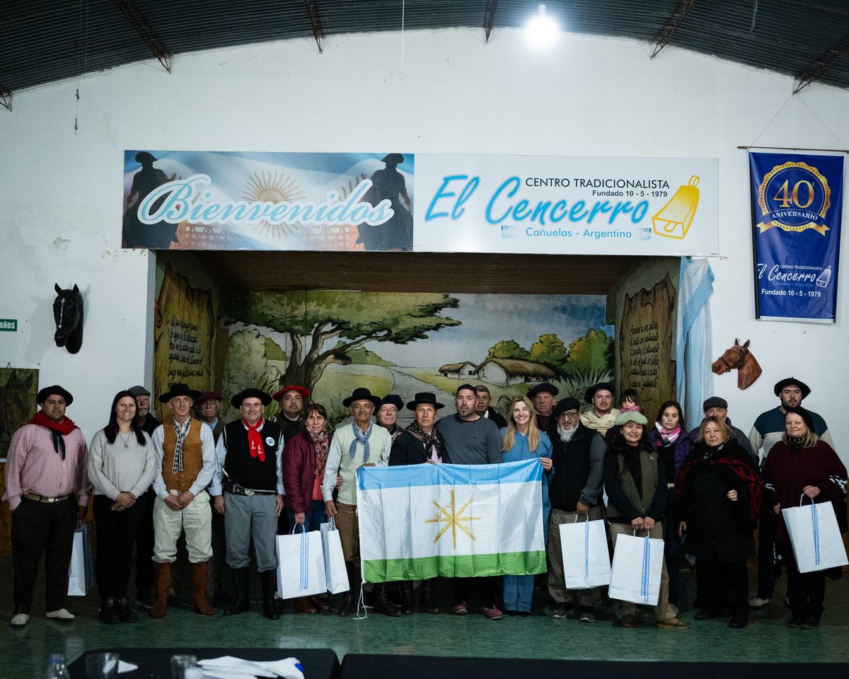 marisafassi's tweet photo. Nos encontramos para celebrar el Día de los Centros Tradicionalistas y anunciar la creación de una agrupación tradicionalista local que, además de nuclear a los diferentes centros y personalidades, se encargará de organizar eventos y representar a Cañuelas en fiestas regionales. https://t.co/1nTKYMGwCu