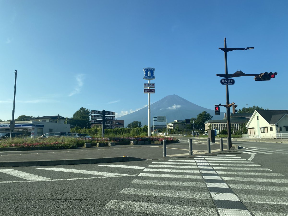 李奈々です tweet media