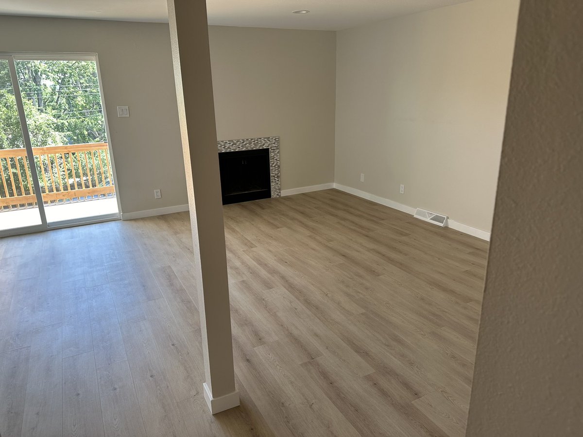 CyanoFox tweet media