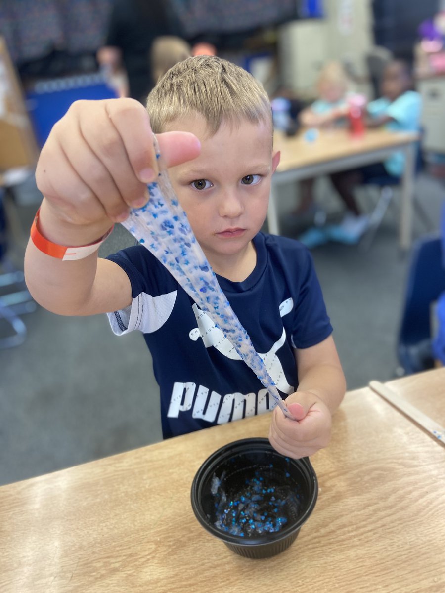 KidscareGCSD's tweet image. Making Galaxy Slime today! 🌌 #quantumleap #back2thefuture