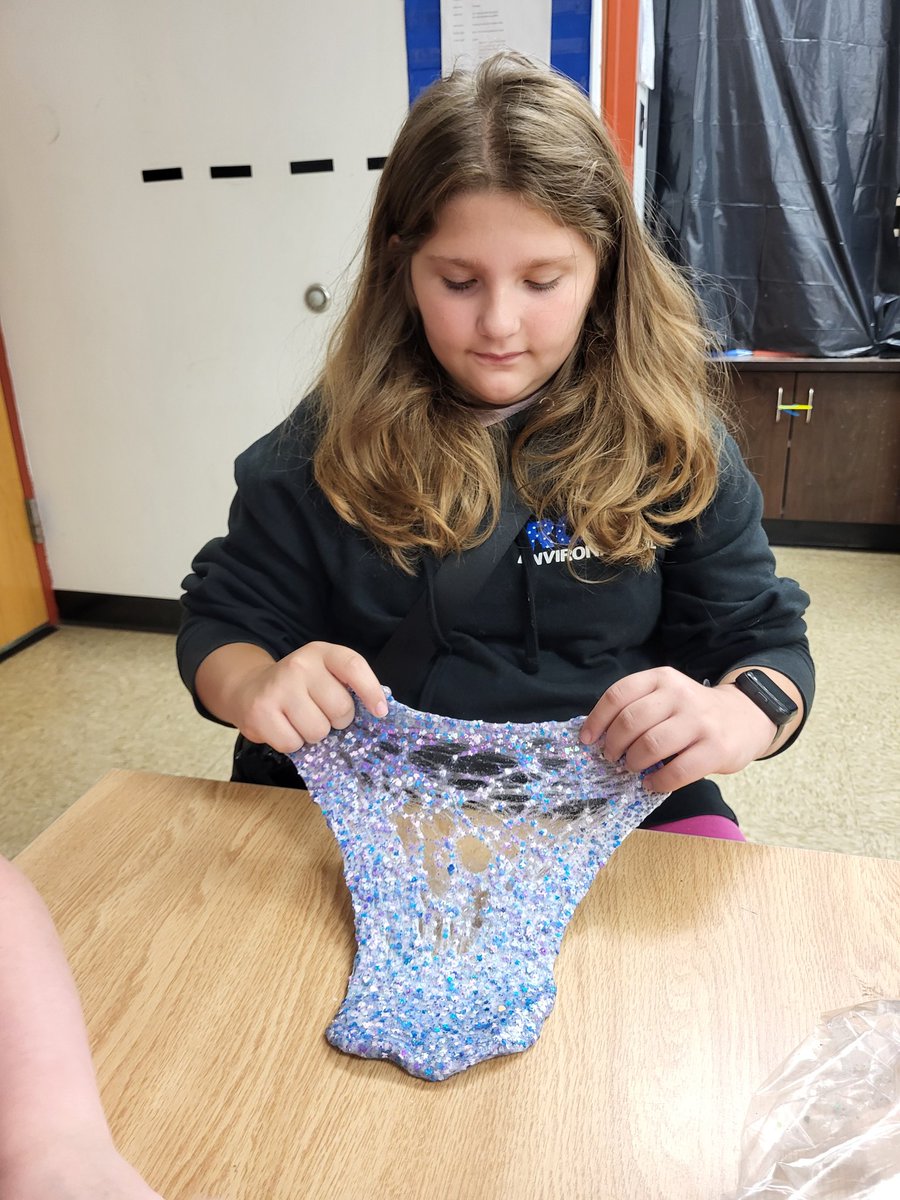 KidscareGCSD's tweet image. Making Galaxy Slime today! 🌌 #quantumleap #back2thefuture