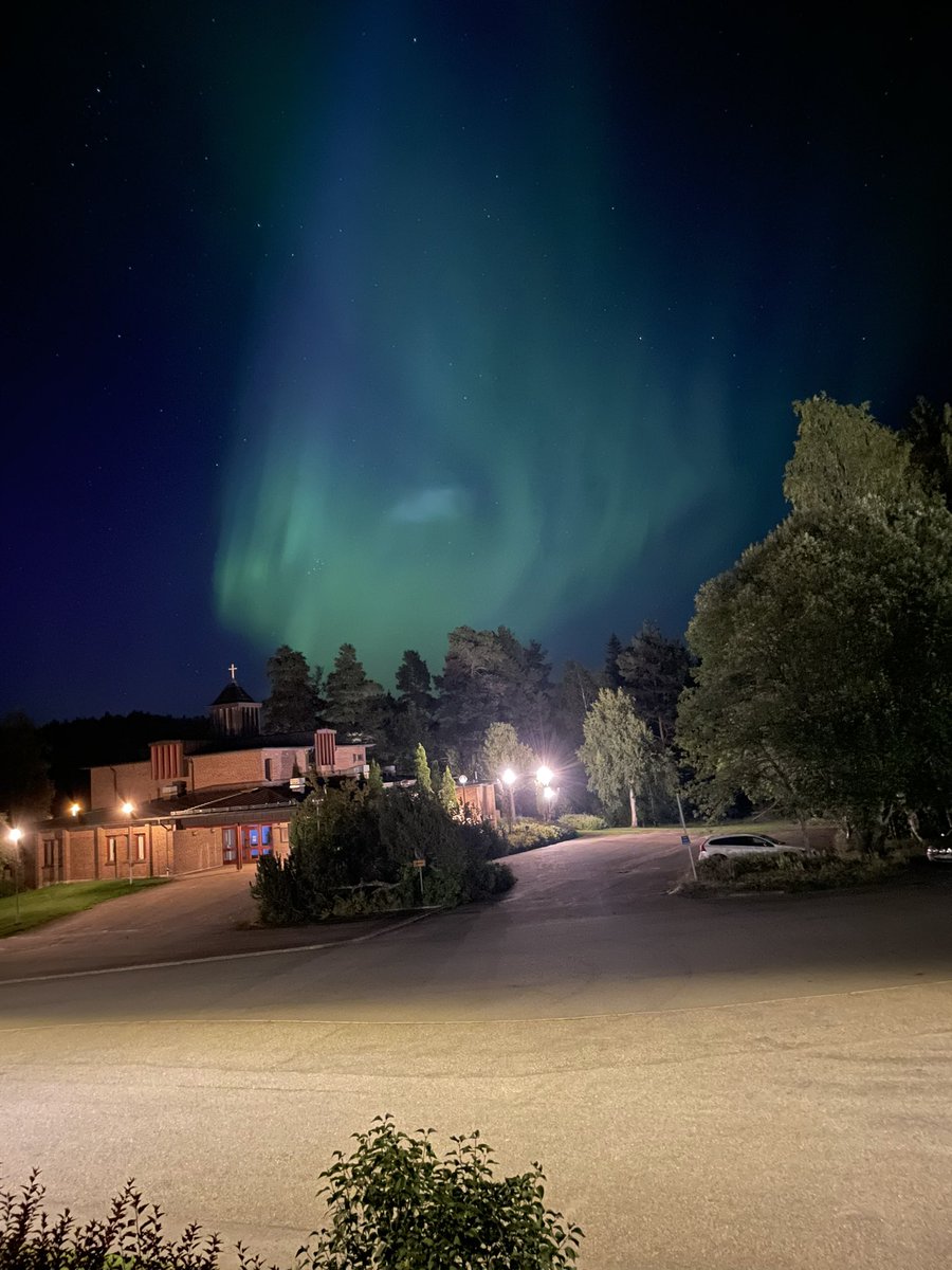 ErikaAnestedt's tweet photo. The night sky here right now is magical 🥹 https://t.co/S5FAGyZAfb