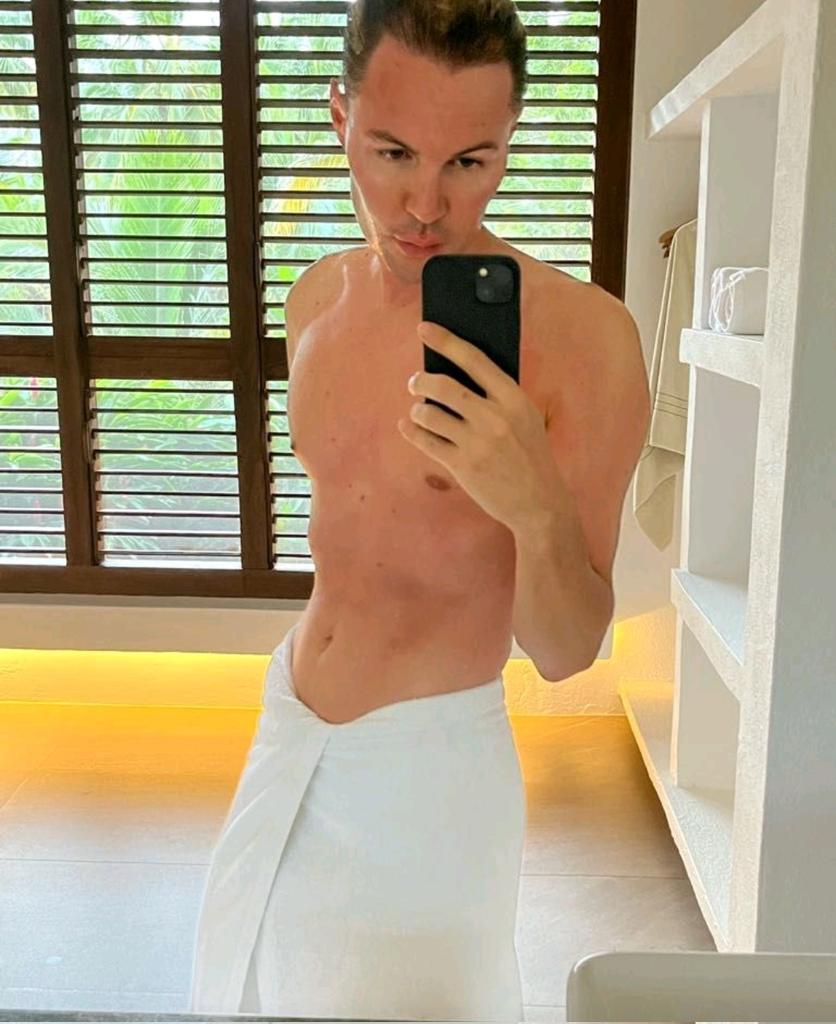 QueerCol's tweet photo. Nos visita un lindo gringo con una vergota.

#Gay #HeteroCurioso #Bisexual #Armenia #Quindio #ArmeniaGay #QuindioGay #ColombiaGay https://t.co/lIJRen3Iv4