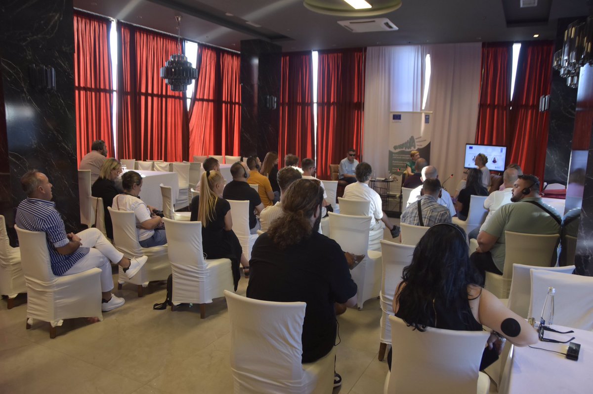 RecKosova's tweet photo. We are pleased to announce the successful conclusion of the third session of Harmony Talks, held today on the topic: 🗣️ "Cultural Heritage Preservation: The role of local media in shaping perceptions and narratives within diverse communities".

#Mitrovica  #ConfidenceBuilding 🤝 https://t.co/t17DthPZZq