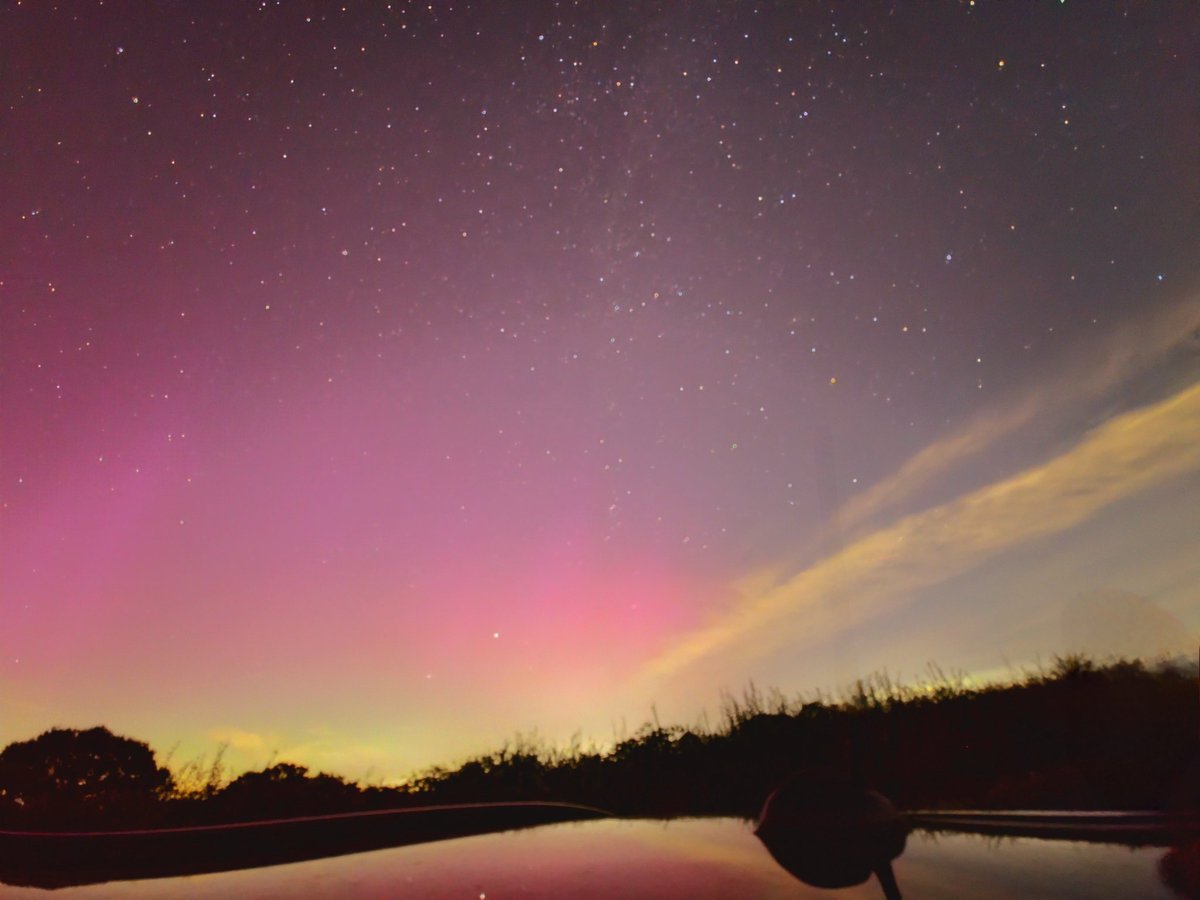 Another #northernlights evening and just a few shooting stars thanks to #Perseid