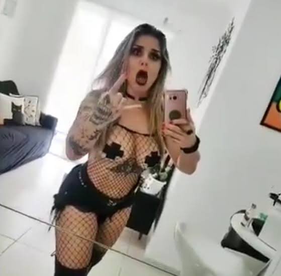jovem não tão mística tweet media