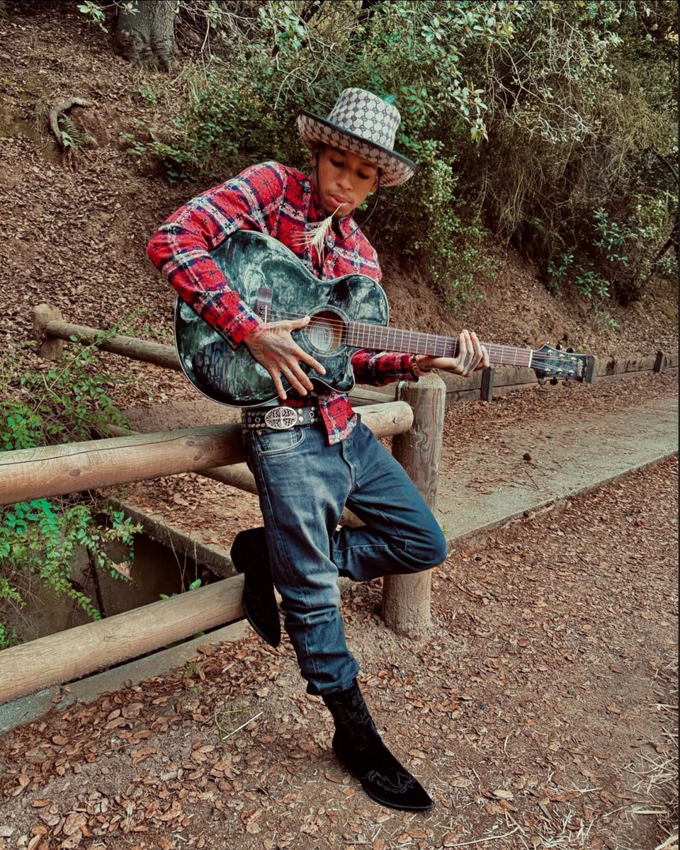 NLEChoppaBR's tweet photo. NLE Cowboy, seu novo estilo country 🤠🌵👢 https://t.co/973qEAhjkQ