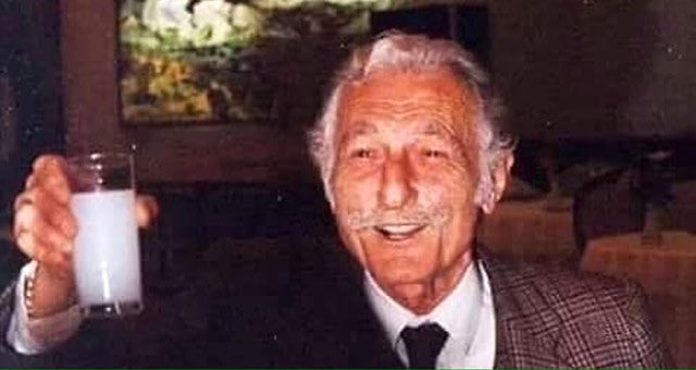 "Herkesi bir zaman, bazı kişileri her zaman aldatabilirsiniz, ama herkesi her zaman aldatamazsınız; ben kimseyi hayatım boyunca aldatmadım!" 
#SüleymanSeba