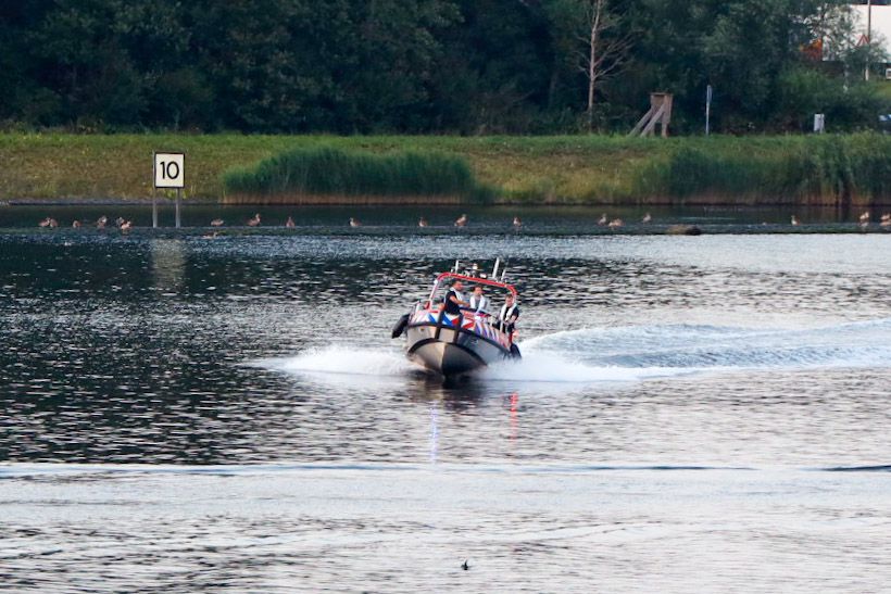 Snelle actie van ons brandweervaartuig die aan het oefenen waren op het Noordzeekanaal. 11-8011