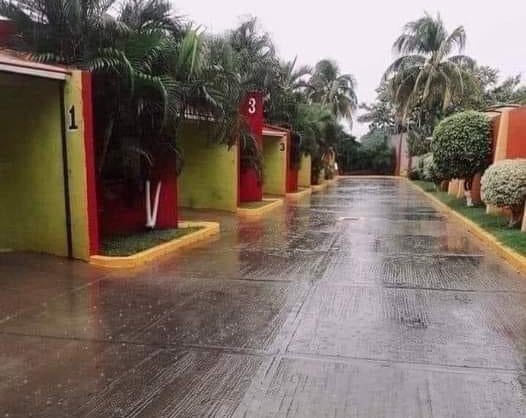 memessafados4's tweet photo. Saudades de ir em  uma vila dessas 😔 https://t.co/NRDMDsZEGE