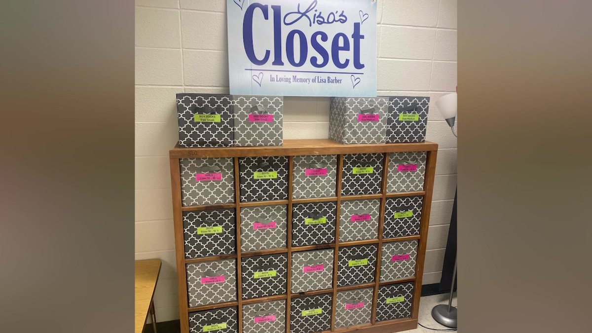 FOX16News's tweet photo. Family starts nonprofit Lisa's Closet to honor legacy of Vilonia paraprofessional https://t.co/METOeewxYD https://t.co/ngbhu3bs7i