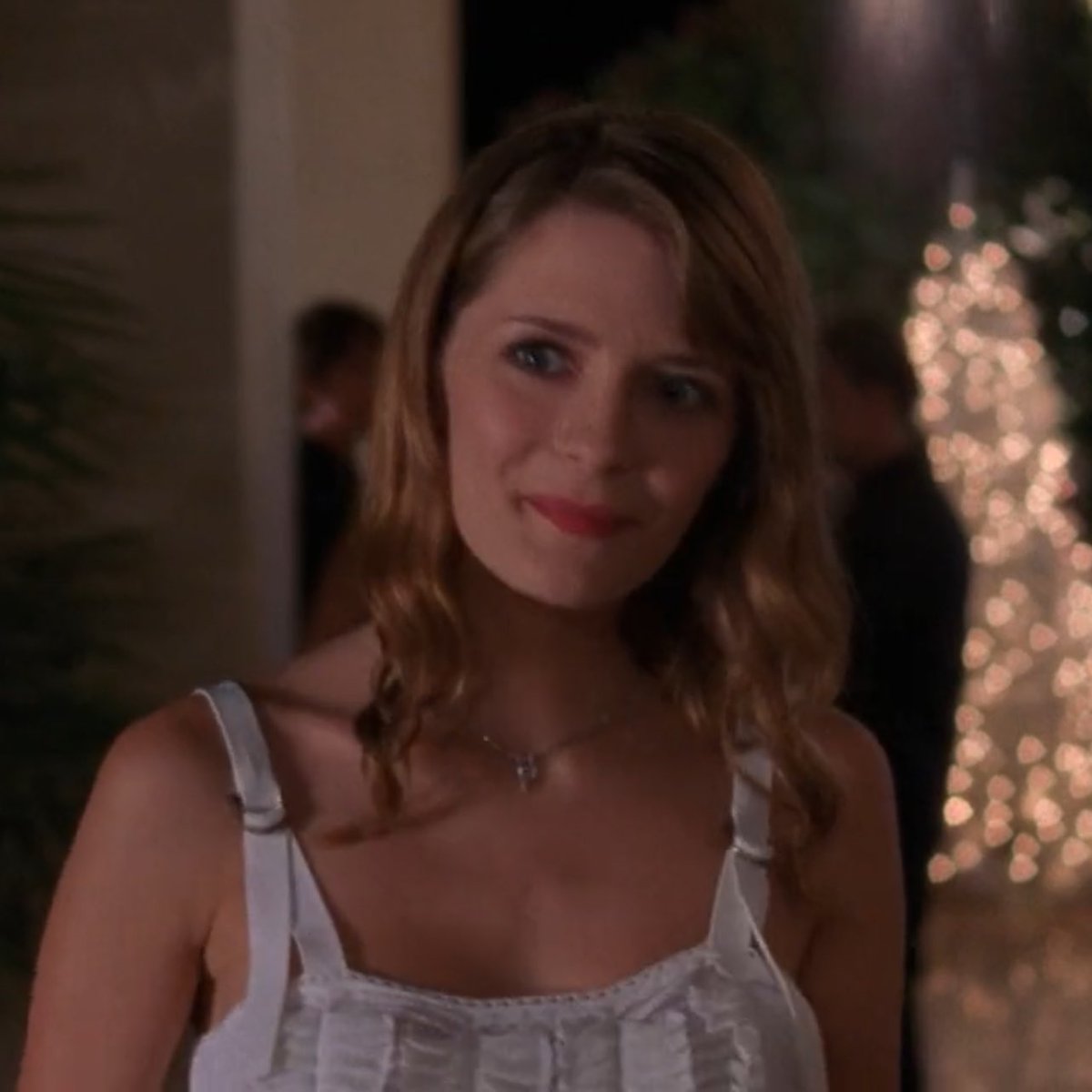 💭 (@marissathnker) on Twitter photo 