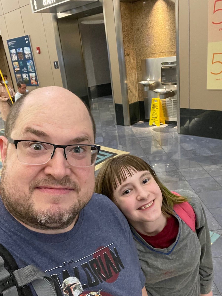 meoconnini tweet media