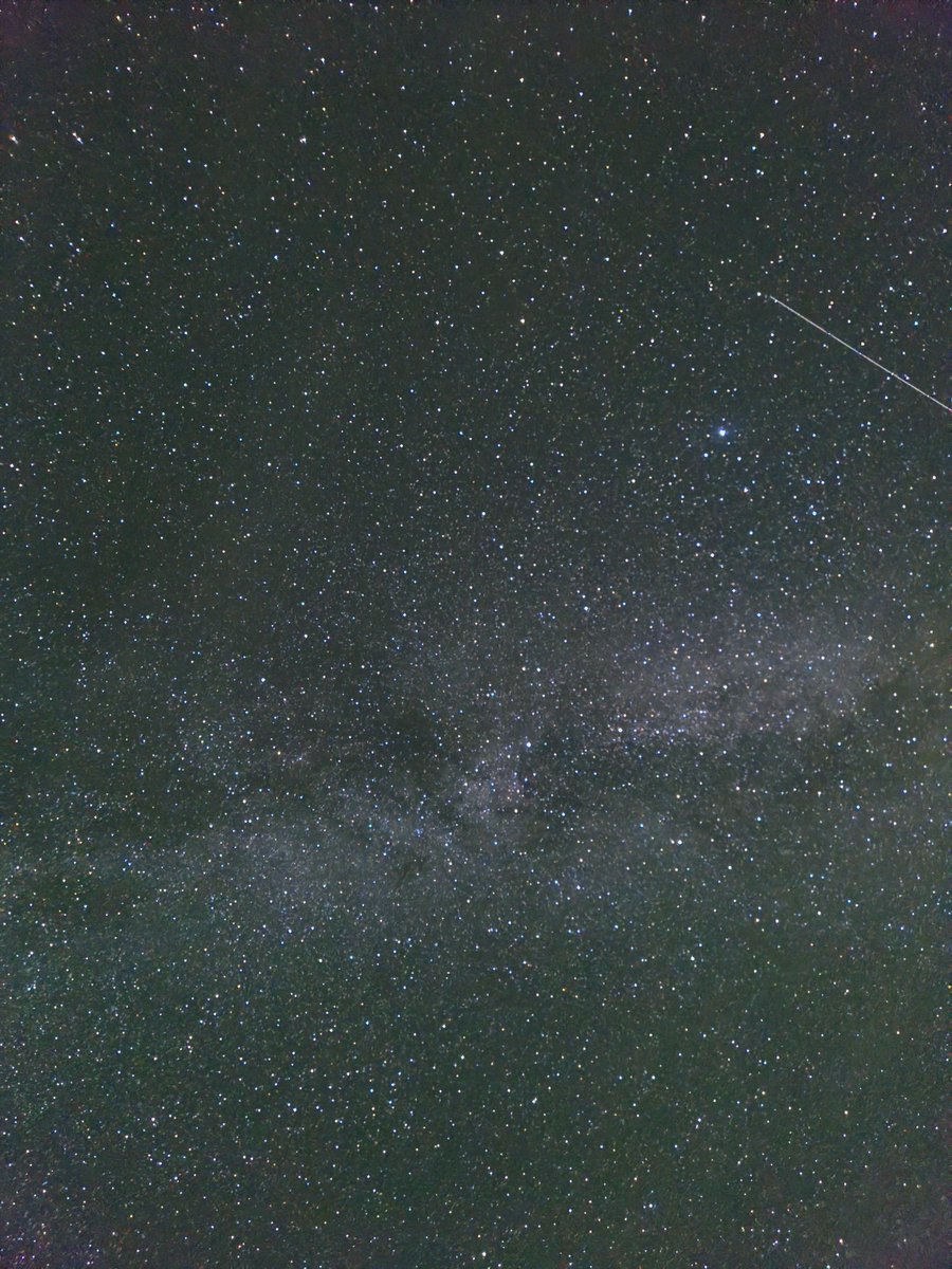 Smalien's tweet image. Had fun watching the #Perseids saw plenty only caught a few on photo topped off by catching the #northernlights aswell