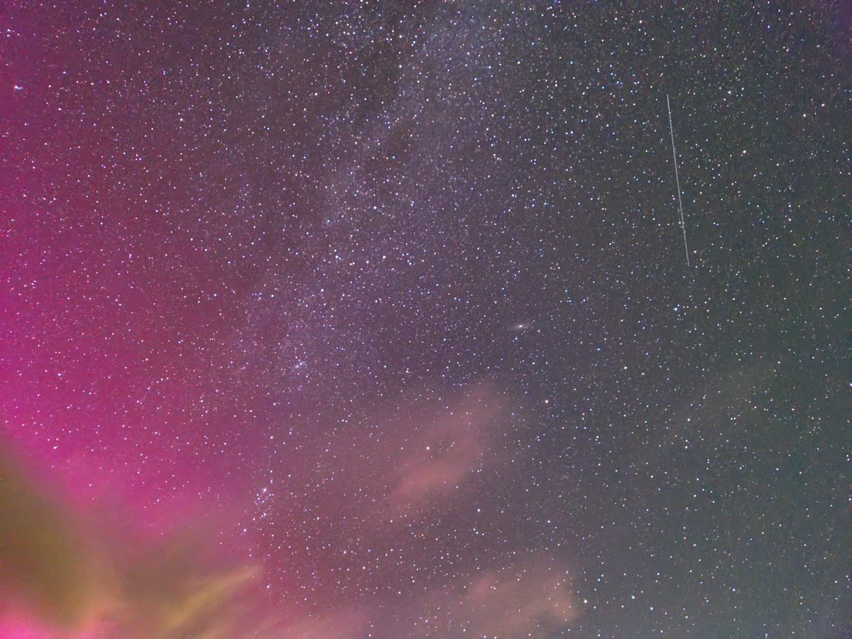 Smalien's tweet image. Had fun watching the #Perseids saw plenty only caught a few on photo topped off by catching the #northernlights aswell