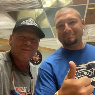 M_Stephens014's tweet photo. #NewProfilePic
@ThonuesJason1
#3rdStreetDeli
#Daves https://t.co/uguod8H9Bg