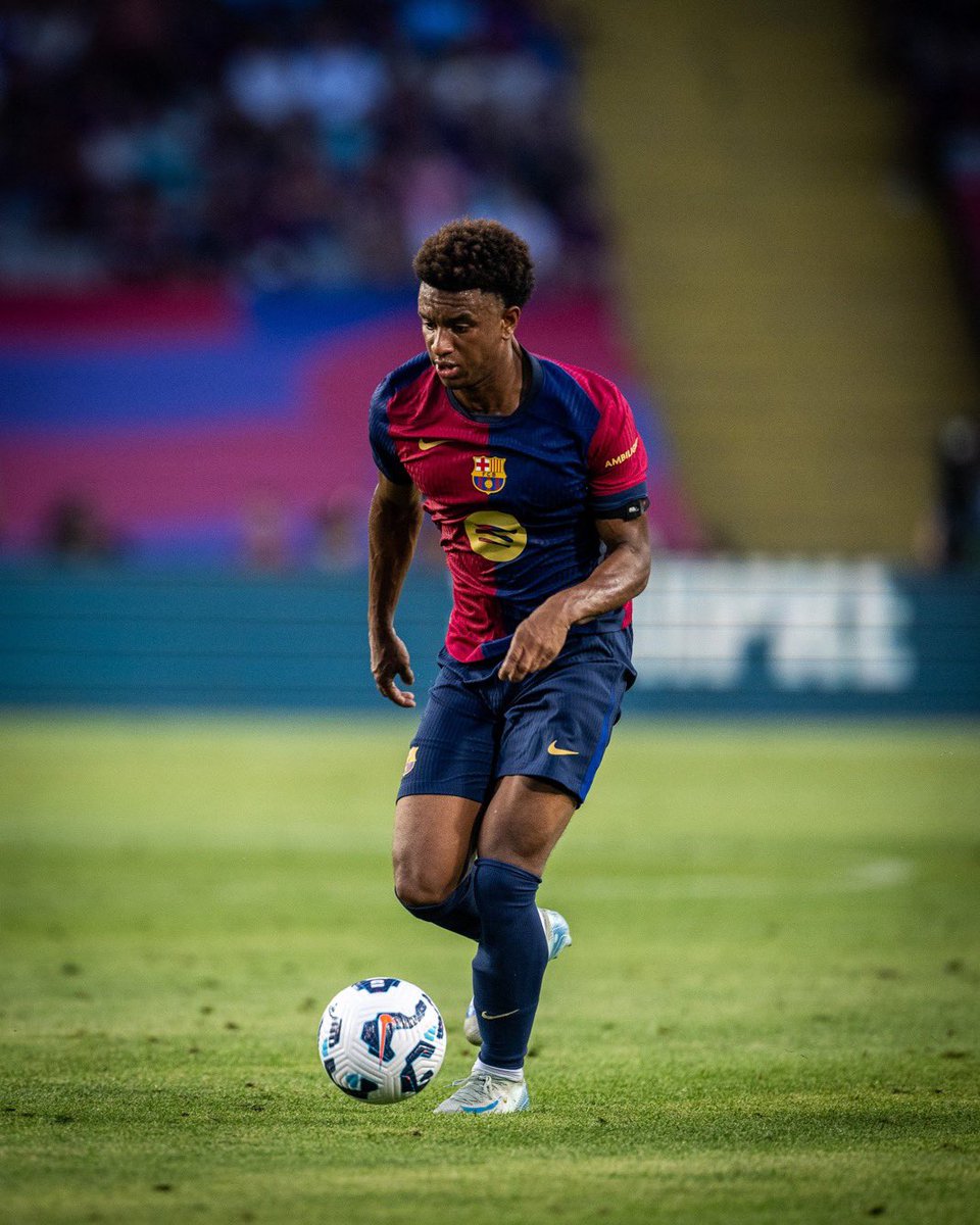 mundobarca_on's tweet image. Me he perdido el Gamper. 

Entro en TW y veo que Xavi es mejor que Hansi Flick, que Laporta debe dimitir, que Lamine Yamal odia a Ter Stegen, que Lewandowski no merece seguir siendo el 9 del Barça, que Gündogan, Ferran y Raphinha deben marcharse a Arabia. Día 1 de la temporada y…